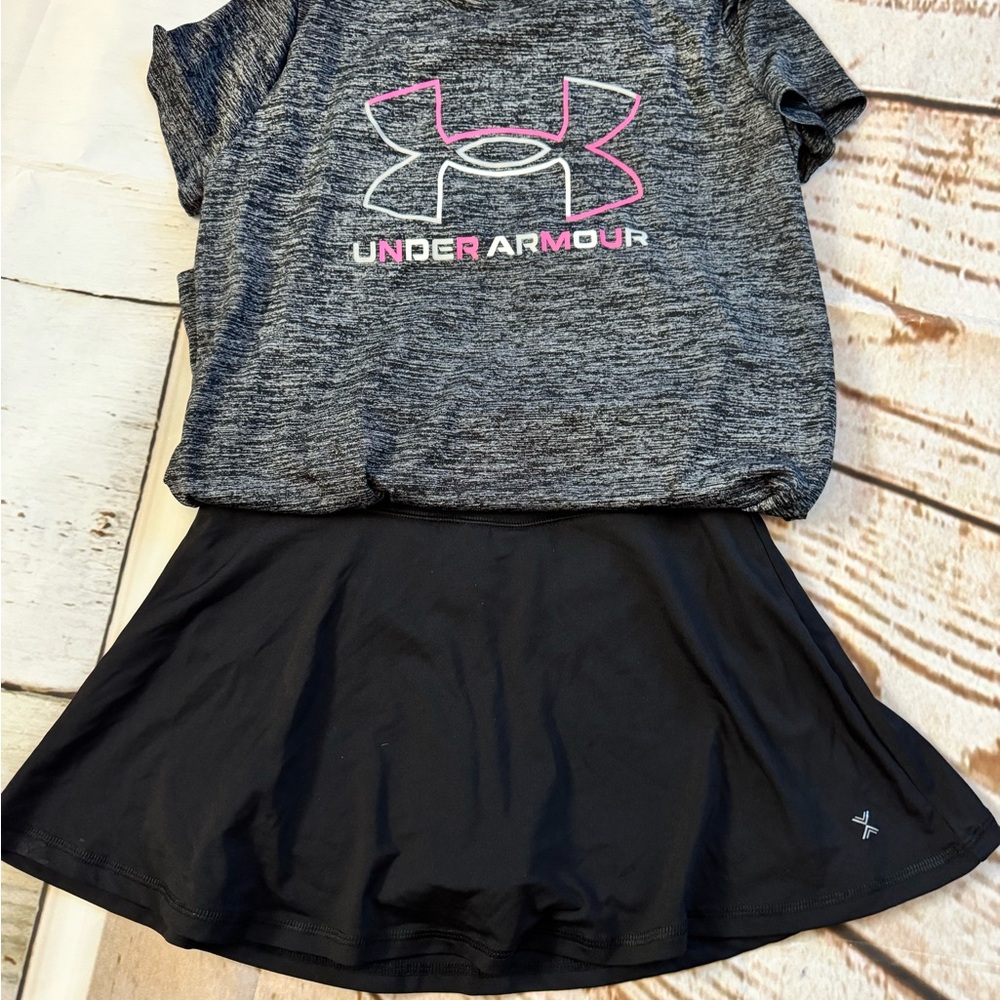 Under Armour Black and White Activewear Top